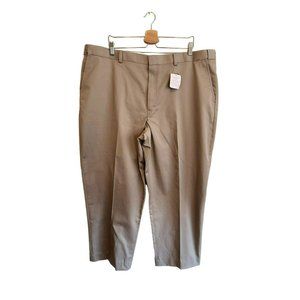 L.L. Bean  mens pants new size 44 comfort waist
